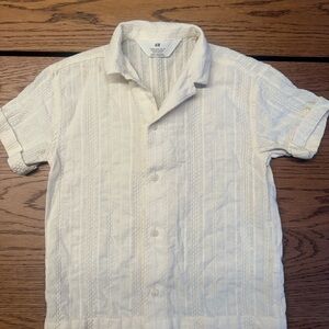 H&M White Casual Button Down Shirt with Textured Fabric